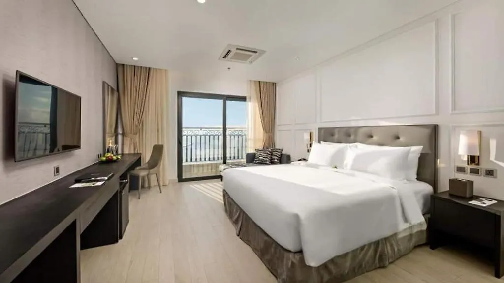 Gold Apartment With Sea View In Da Nang Bay