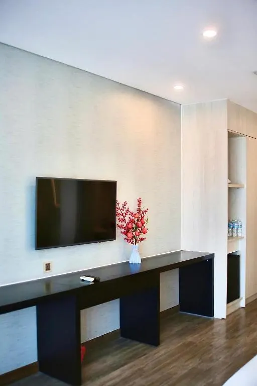 Gold Apartment With Sea View In Da Nang Bay Aparthotel