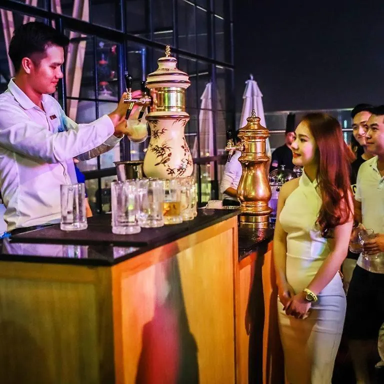 Aparthotel Gold Apartment With Sea View In Da Nang Bay